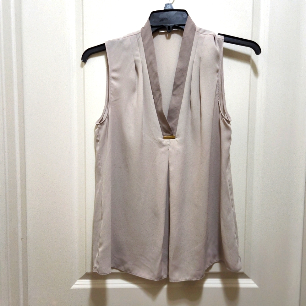 Tahari sleeveless blouse